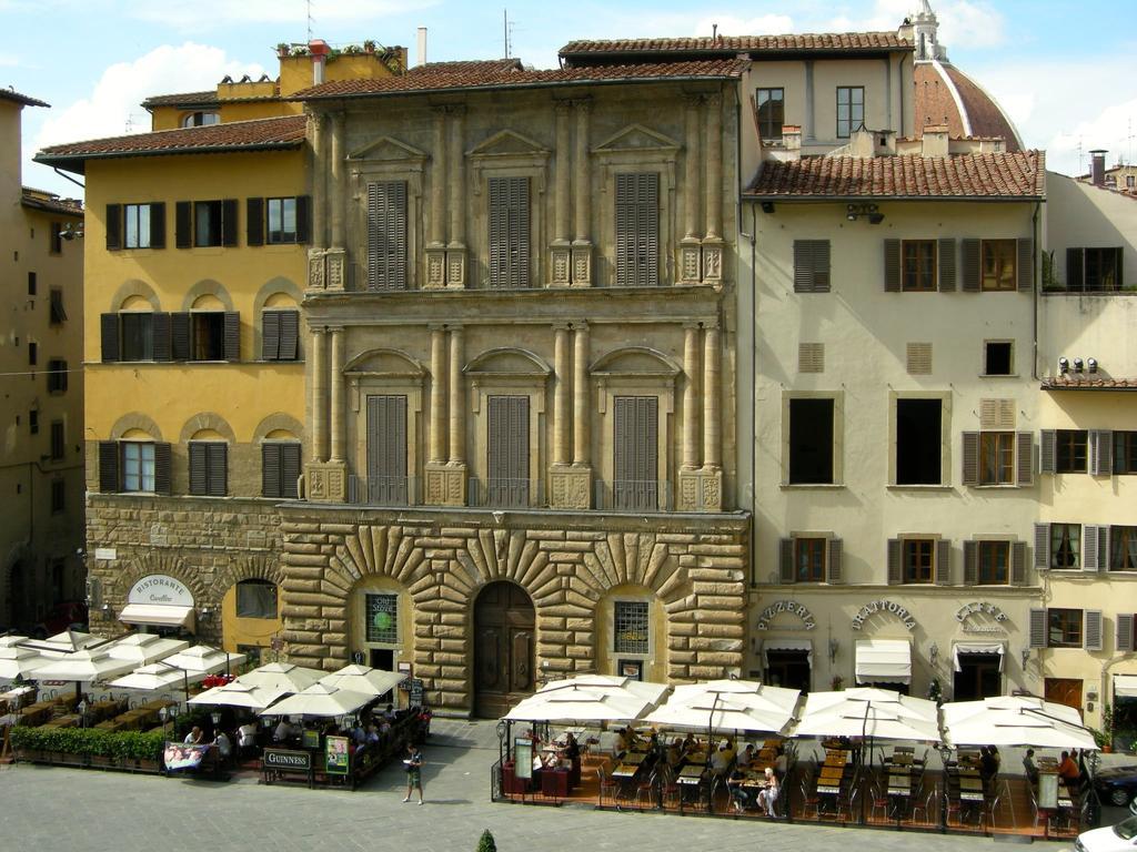 Palazzo Uguccioni Apartments Firenze Bagian luar foto